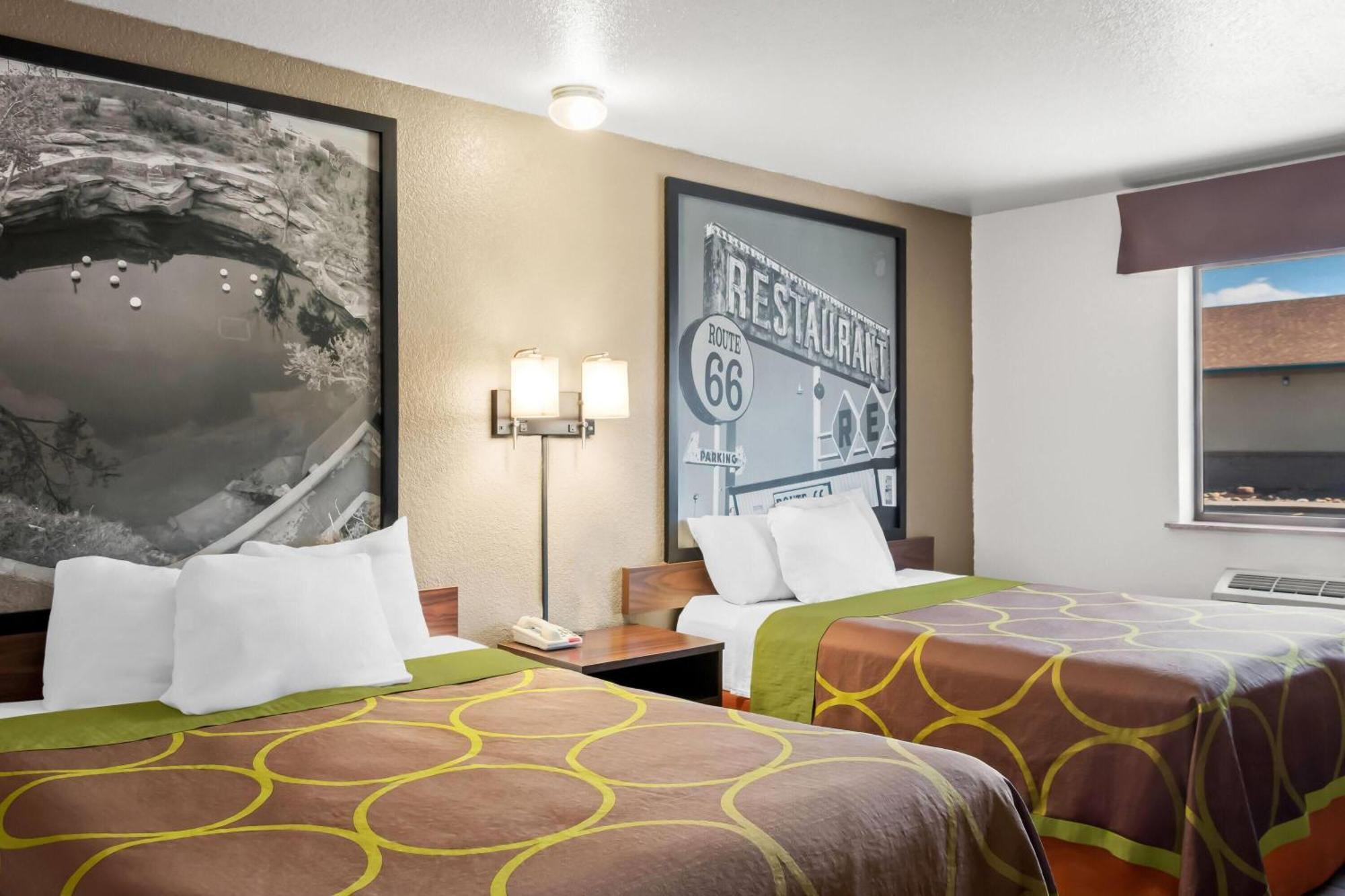 Super 8 by Wyndham Santa Rosa Hotel Bagian luar foto