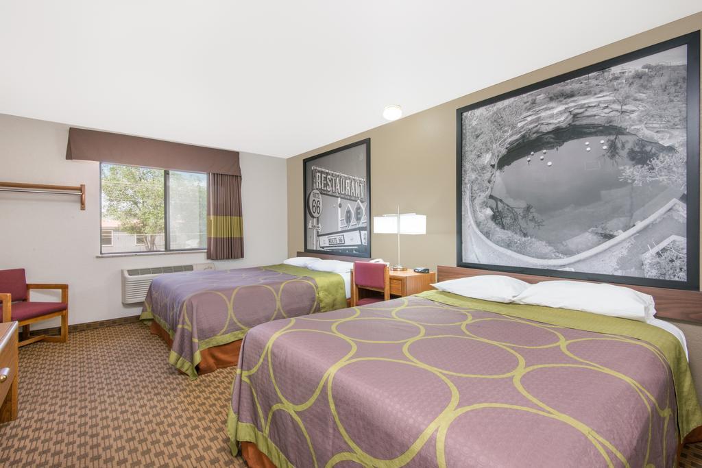 Super 8 by Wyndham Santa Rosa Hotel Bagian luar foto
